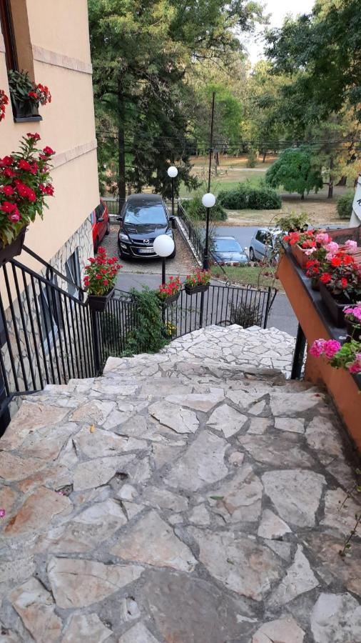 Apartman Modena Lux Vrnjačka Banja Esterno foto